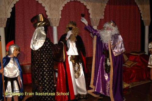 Representación teatral en el Colegio Erain