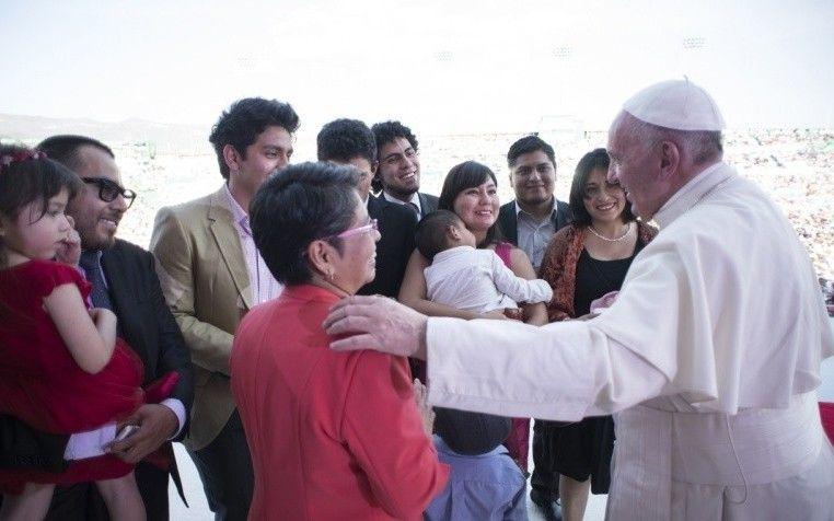 Santo Padre Francisco: «Vivir en familia no siempre es fácil»